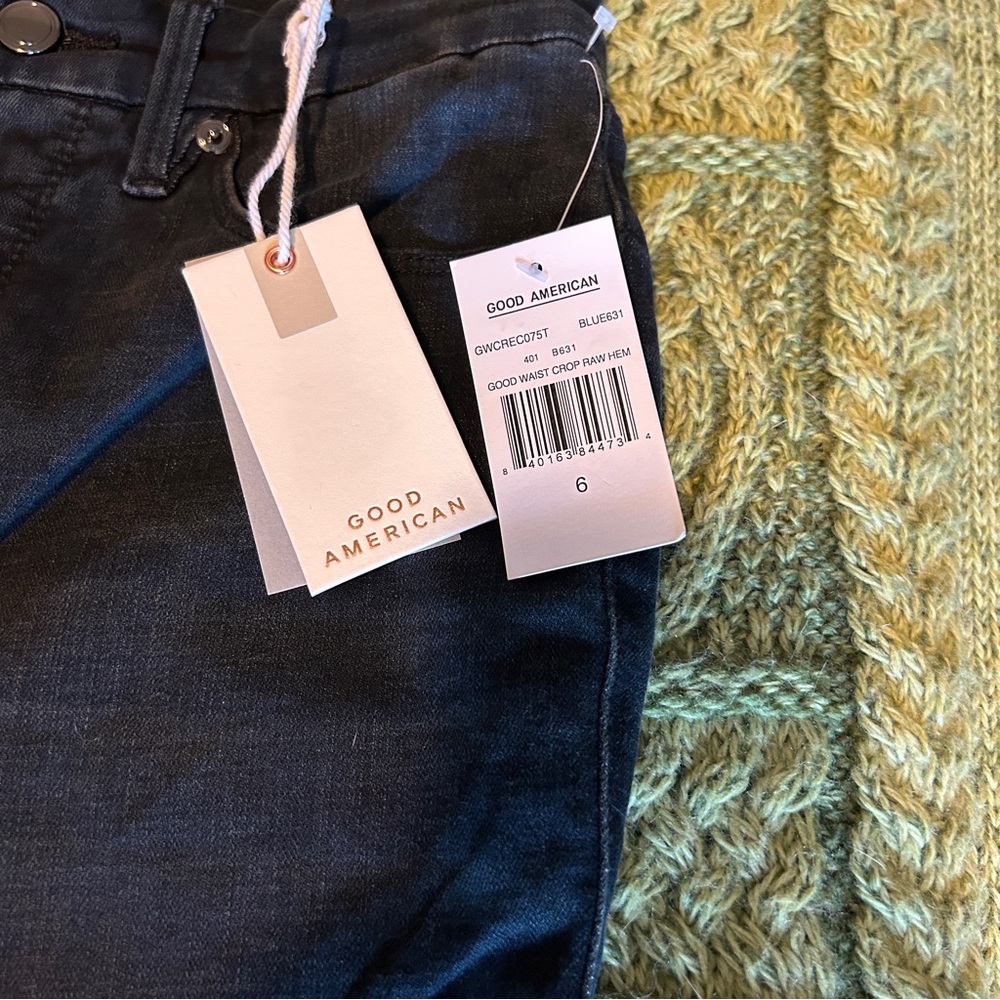 GOOD AMERICAN Women’s Good Waist Crop High Rise Raw Hem Jeans Size 6 / 28 - Picture 3 of 10